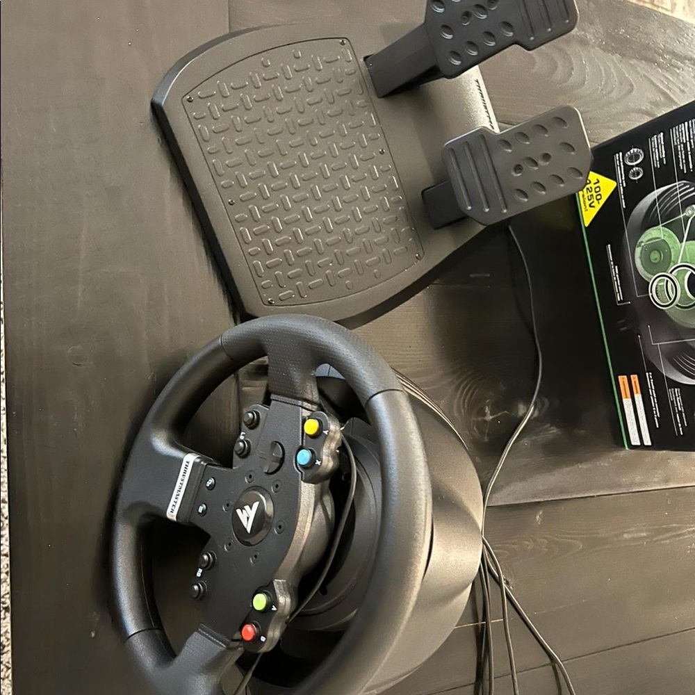 racing wheel with accelerator and brake (xbox x/s, one, PC)
